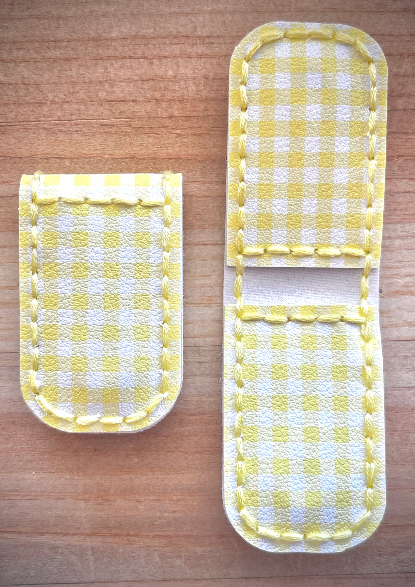 Magnetic Bookmark Yellow Checker