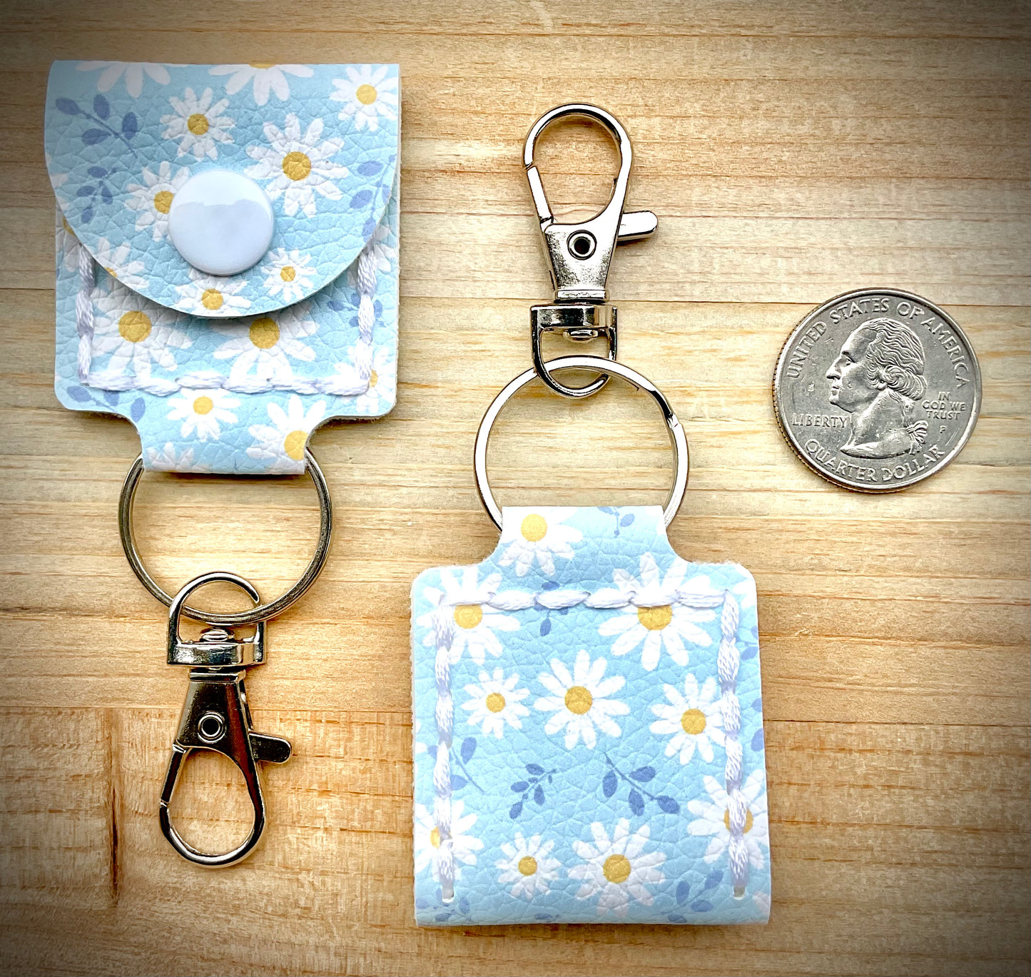 Coin/Quarter Holder Keychain - Blue with Daisies