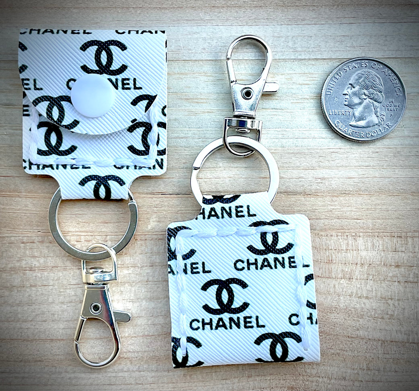 Coin/Quarter Holder Keychain - White and Black Luxe