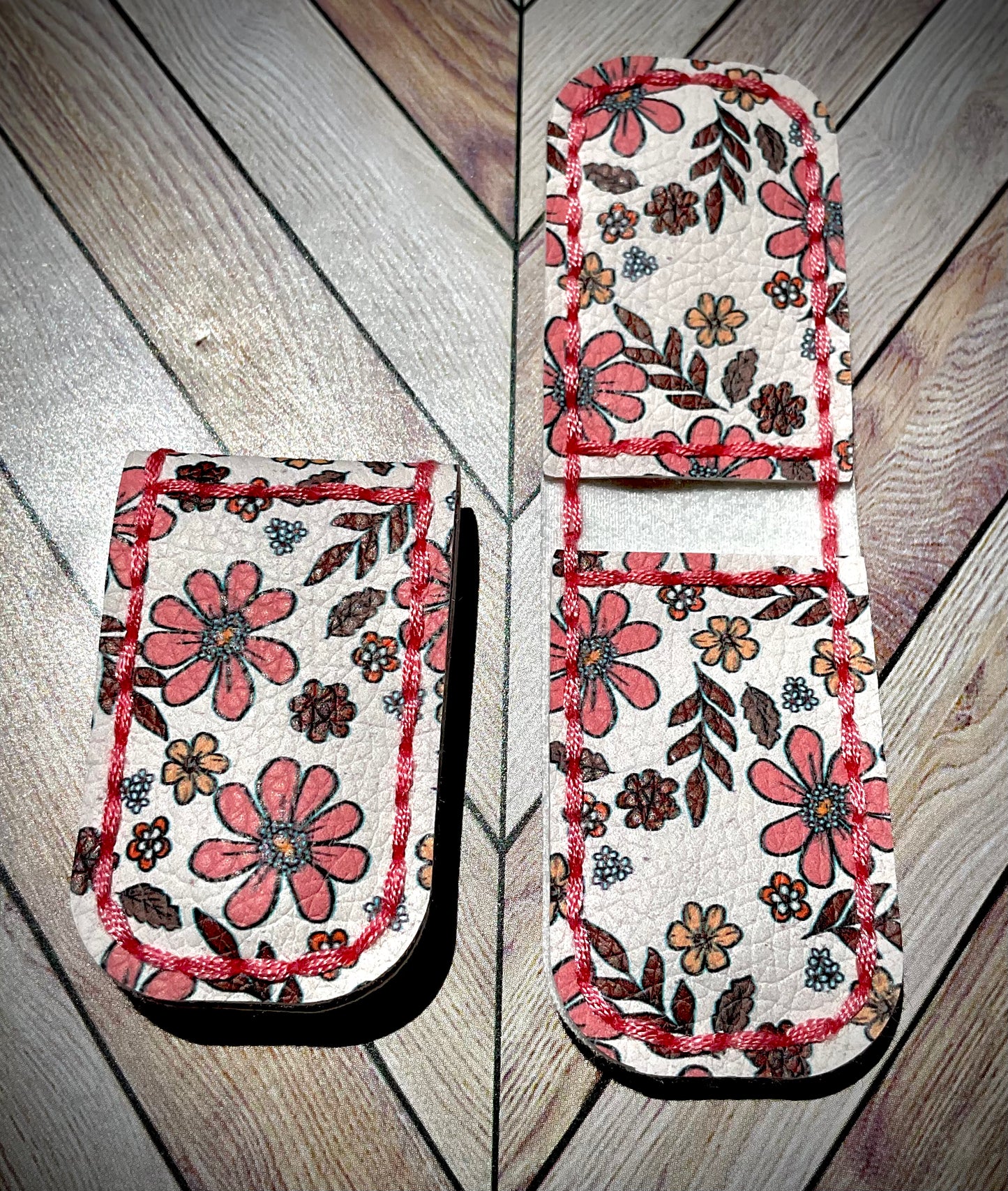 Magnetic Bookmark Neutral Summer Flowers